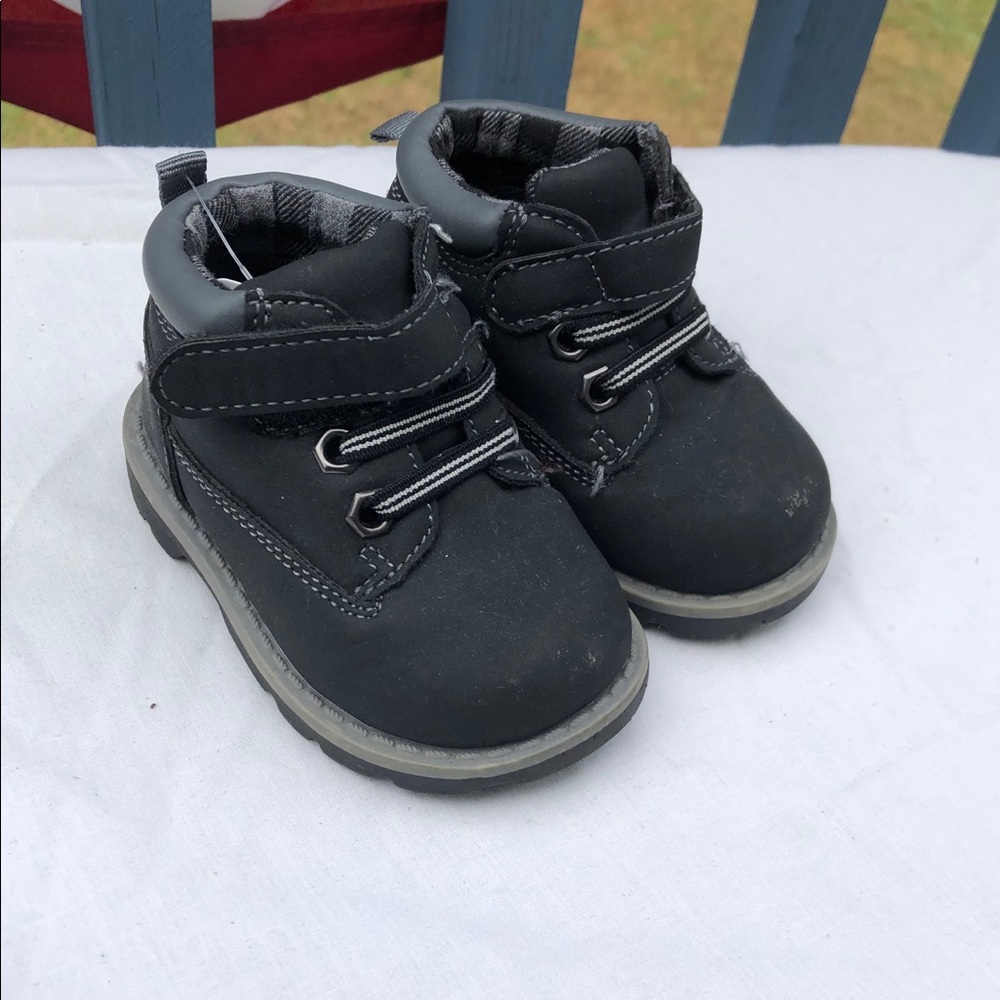 Boys boots